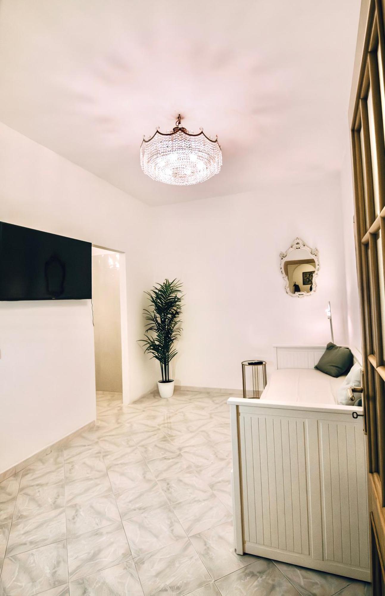 Golden Luxury Home - San Giovanni - 10 Min To Basilica Of San Giovanni - 25 Min To Colosseum روما المظهر الخارجي الصورة